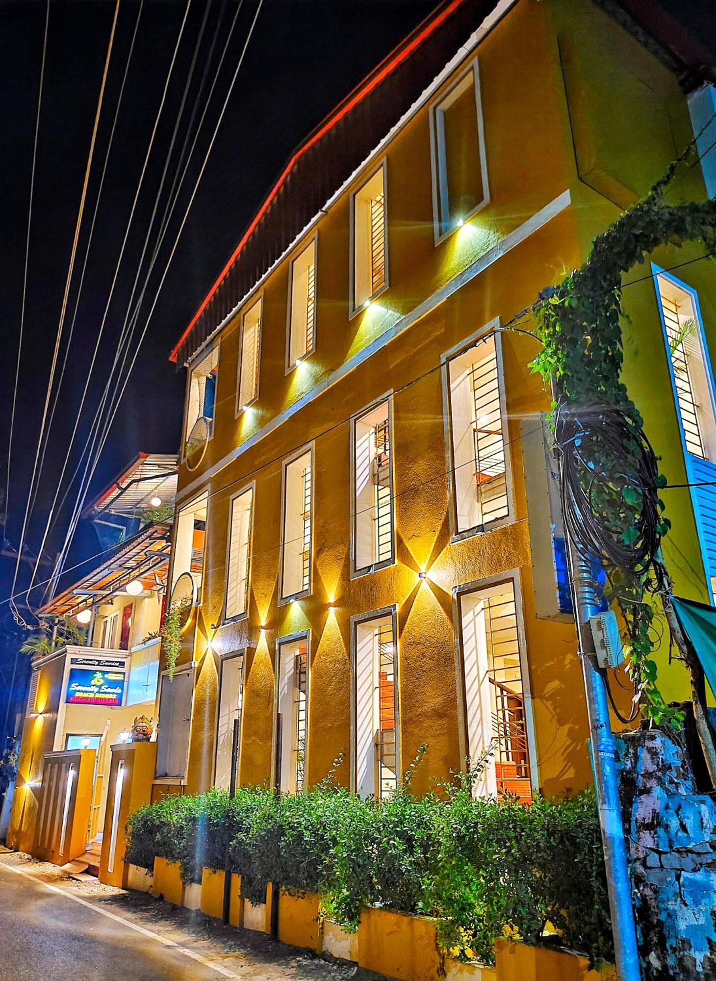 Serenity Sands Beach Resort Пондичерри Экстерьер фото